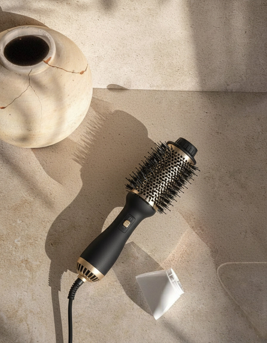erth-skin-hair-care-tools-all-in-one-styling-brush-gl-tten image 8