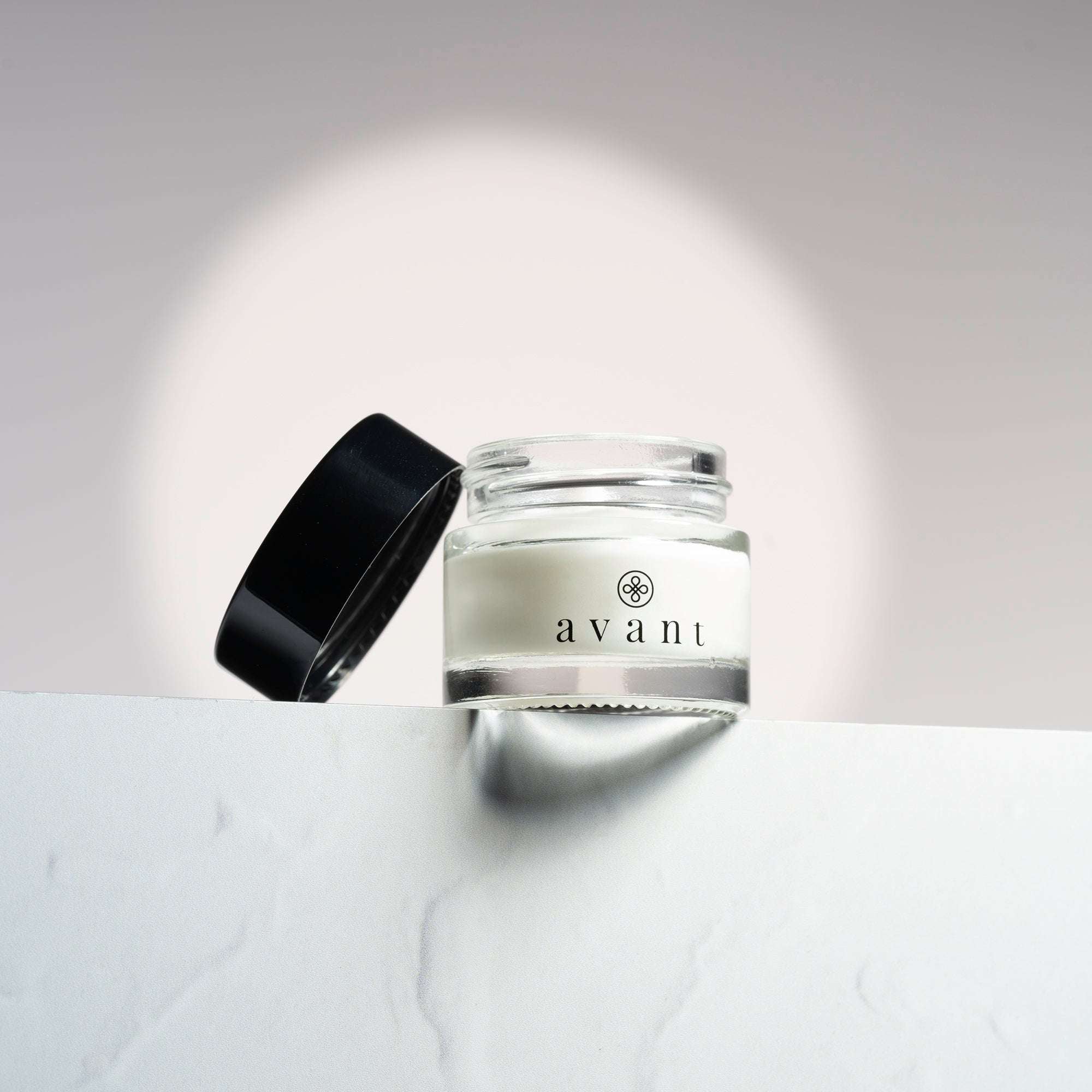 avant-skincare-pro-radiance-brightening-augenpflege-glow image 2